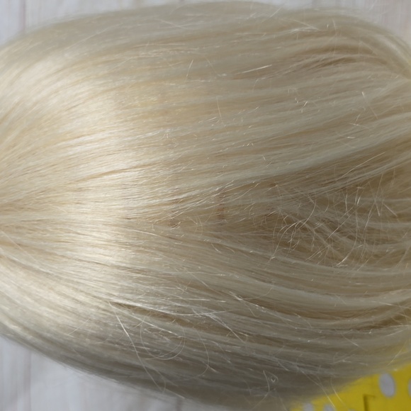Blonde wig non flammable synthetic wig small - Picture 5 of 11